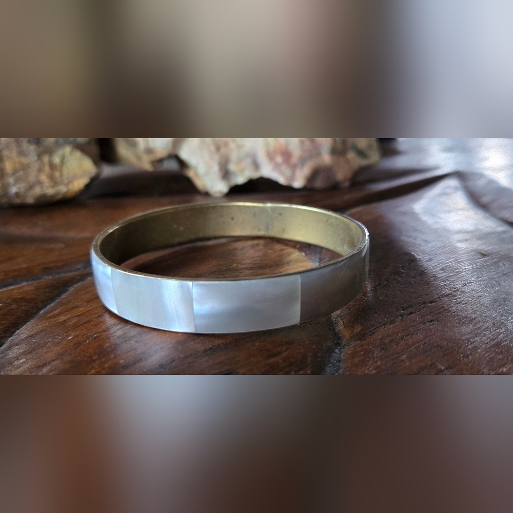 Mother of Pearl Bangle Bracelet